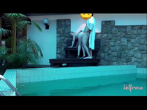 ❤️ Bos mengundang pelayan ke kolam renang, tetapi tidak bisa menahan panas Porno di id.doujin-sexy.ru